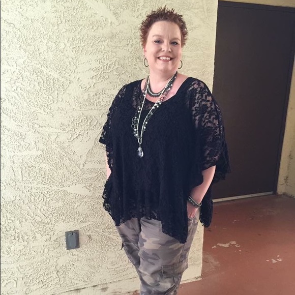 Meet your Posher, Tara - Picture 2 of 6